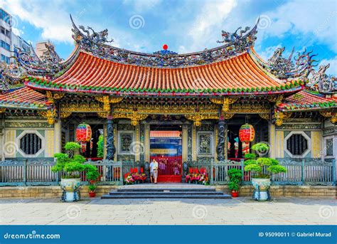 Architecture of Longshan Temple Editorial Photo - Image of china ...