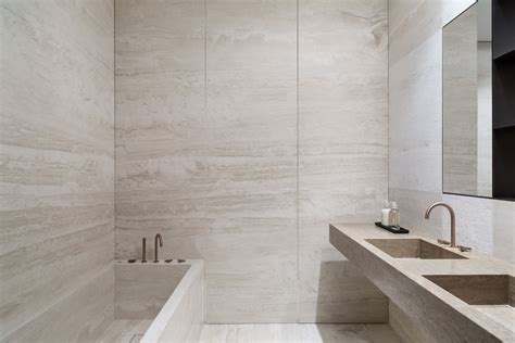 Travertine Bathroom | Alessandro Isola | Archello