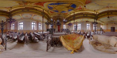 Abandoned Synagogue Interior in Gherla, Romania Stock Image - Image of abandoned, disrepair ...