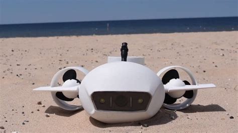 8 Best Underwater Drones for Sale [2021] - With Camera | Skylum Blog