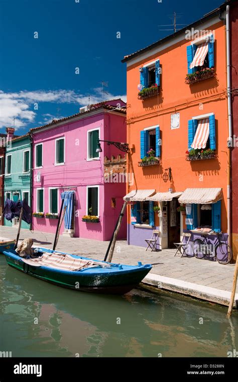 Houses on Fondamenta Della Giudecca, Burano, Venice, Italy Stock Photo - Alamy