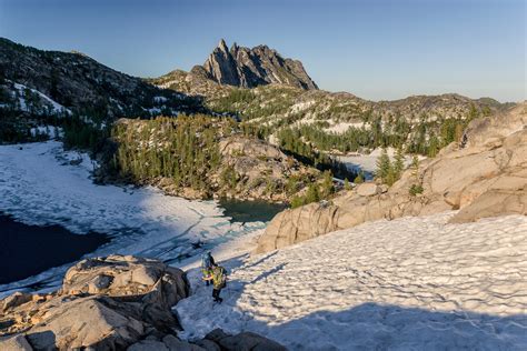 Climbing Prusik Peak in the Enchantments - littlegrunts.com