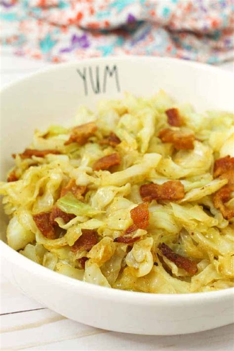 Keto Fried Cabbage with Bacon - MoscatoMom.com