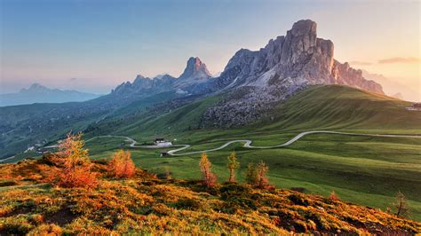 Fond d'écran : la nature, paysage, Virages en épingle à cheveux, des arbres, maison, route ...