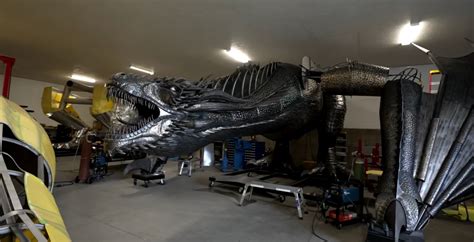 Man Welds 15,000 Pound Fire-Breathing Steel Drogon Statue From Game Of Thrones - borninspace