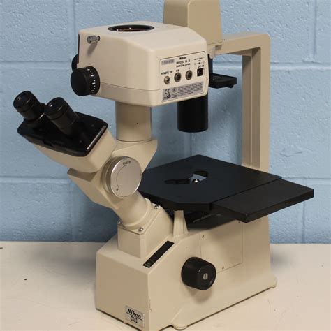 Nikon TMS Inverted Phase Contrast Microscope with H-III Photomicrograp