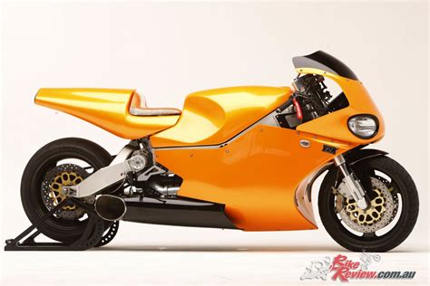 Custom: MTT Y2K Turbine motorcycle - 320hp, 400km/h - Bike Review