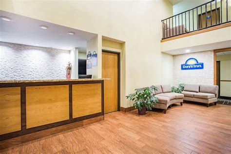 DAYS INN BY WYNDHAM EVANSDALE WATERLOO - Updated 2024 Reviews, Photos & Prices