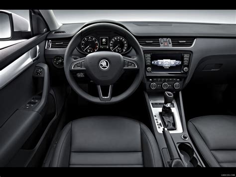 2013 Skoda Octavia - Interior | Caricos