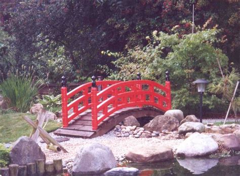 Japanese bridge | Japanese garden bridge, Garden bridge, Chinese garden ...