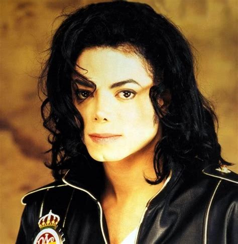 Which DANGEROUS era pic is better? - Michael Jackson - fanpop