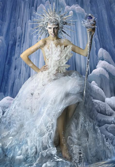 Ice Queen Costumes | PartiesCostume.com