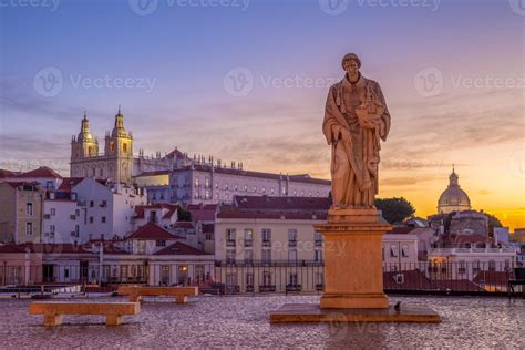 Statue at Miradouro de Santa Luzia in Lisbon, Portugal 2729356 Stock ...