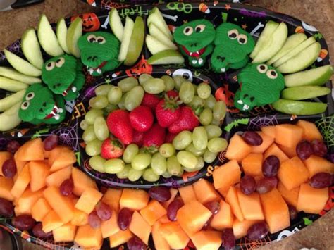 35+ Ghoulishly Good Halloween Fruit Tray Ideas - HubPages