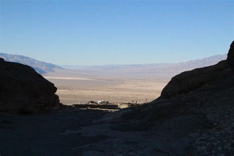 Mosaic Canyon - Sharing Horizons