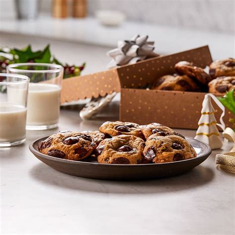 Ghirardelli Classic Chocolate Chip Cookies