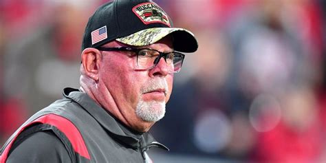 Buccaneers' Bruce Arians coaching through injury | Fox News