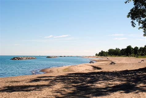 Warm weather means less ice, more erosion at Lake Erie’s Presque Isle ...