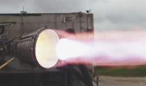 SpaceX news: Watch incredible test fire of the powerful Raptor engine ...