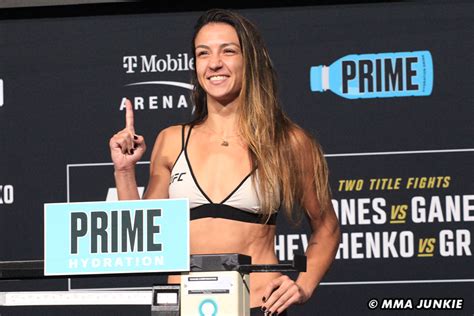 amanda-ribas-ufc-285-official-weigh-ins | MMA Junkie