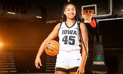 Iowa Basketball: 2023-24 Snapshot Profile of F Hannah Stuelke