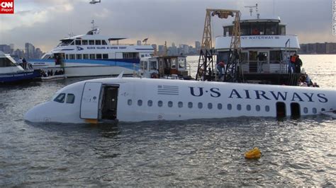 2009: Airplane crash-lands into Hudson River; all aboard reported safe - CNN