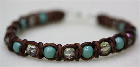 Intermediate Spanish Knot Bracelet Tutorial The Spanish Knot continues to be a major hit here at ...