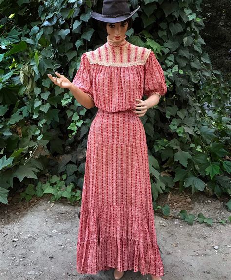 Rare 1800s Red Calico Prairie Dress - Etsy