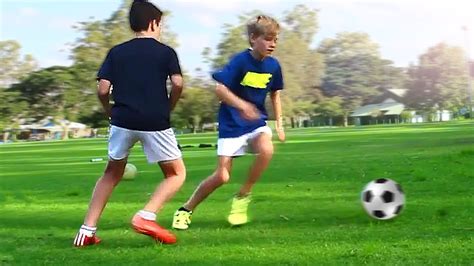 TOP 3 - Easy Football Skills for Kids & Beginner (Winger) - Tutorial - YouTube