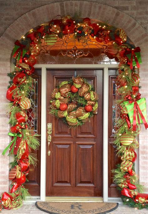 20 Christmas Door Decorations Ideas for This Year