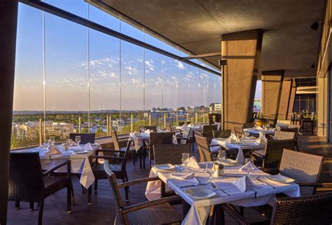 9 Must-Try Restaurants in Sandton: Top Dining Spots Reviewed