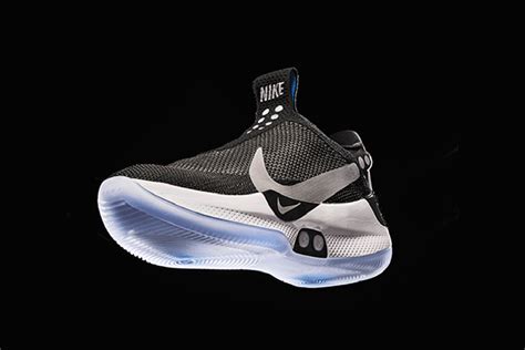 Nike unveils new self-lacing shoes