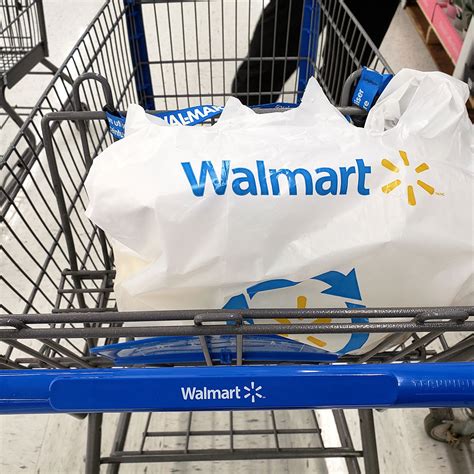 Walmart Reveals Whether Or Not They’ll Start Charging For Carts After ...