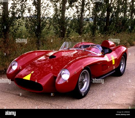 1957 Scuderia Ferrari 250 Testa Rossa high front 3 4 Stock Photo - Alamy