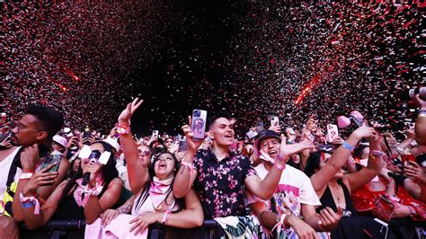 How Coachella and music festivals create community : NPR