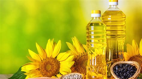 Edible Oil : सोयाबीन अन् सूर्यफूल तेल झाले स्वस्त, मात्र दूध-अंडी-चिकनचे दर वाढण्याची शक्यता ...