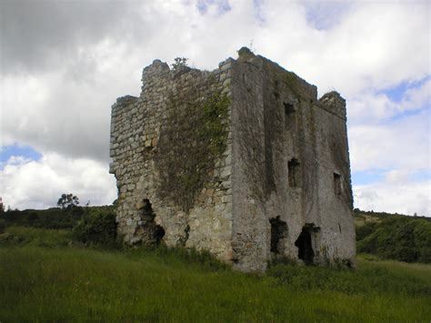 File:Puck's Castle, Co. Dublin, Ireland.JPG - Wikipedia