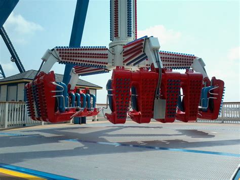 Galveston Island Historic Pleasure Pier - Photos, Videos, Reviews, Information