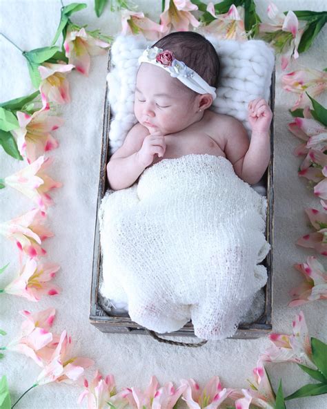 Gambar Bayi Perempuan Yang Baru Lahir - Adzka