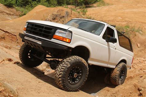 1995 Ford Bronco Coyote-powered Off-road Classic - FOUR WHEELER NETWORK