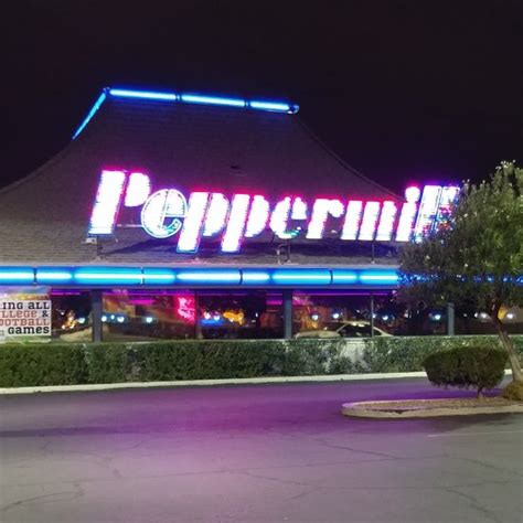 Peppermill's Fireside Lounge (Las Vegas, NV): Top Tips Before You Go (with Photos) - TripAdvisor