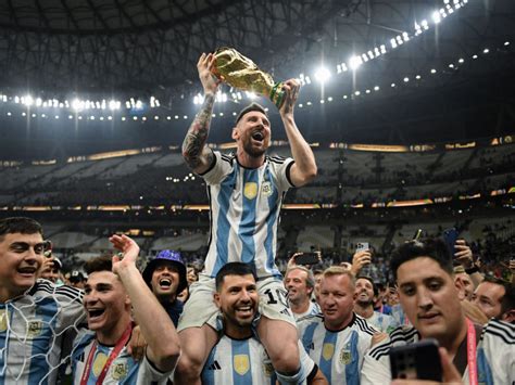 Bad Bunny, Barack Obama & Other Celebs React to Argentina 2022 World Cup Win