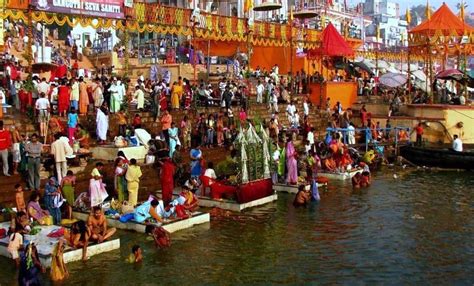 India Travel | Pictures: Rituals varanasi ganga ghat