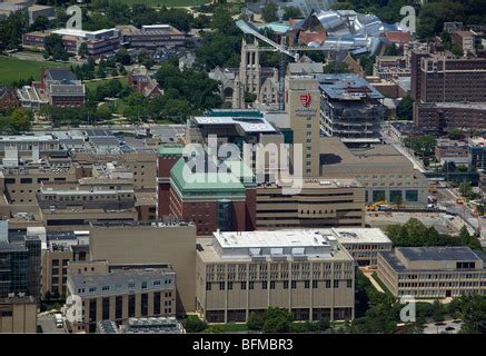 aerial view above Cleveland Clinic hospital Ohio Stock Photo: 26814907 ...