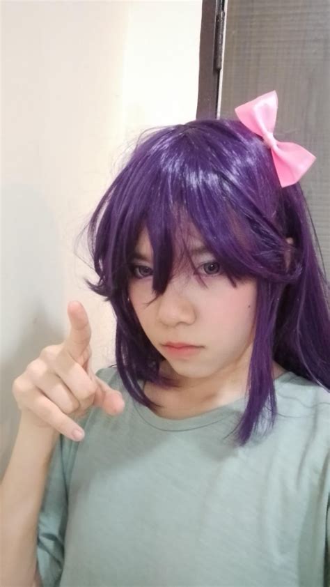 Mari cosplay video : r/OMORI