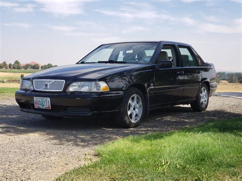 My 99 volvo s70. Such an outstandingly regular car. : r/regularcarreviews