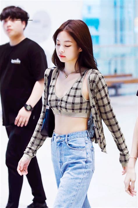 Paint It Black on Twitter | Jennie blackpink, Ideias fashion, Looks casuais