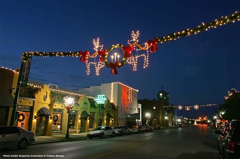 Grapevine – A Lone Star Christmas - US Tours Knows America