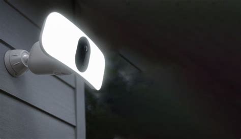 Arlo Pro 3 Floodlight Camera Review - GearOpen.com