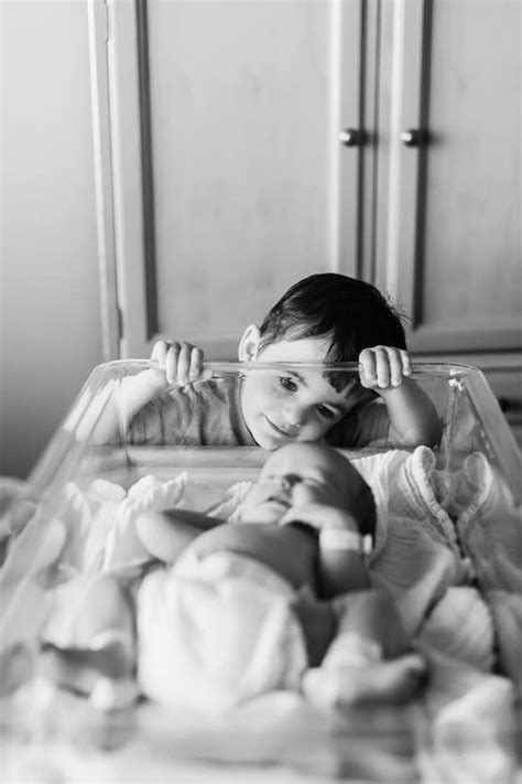 Pin by Nicole Benton on Newborn photoshoot | Baby hospital pictures, Newborn hospital ...